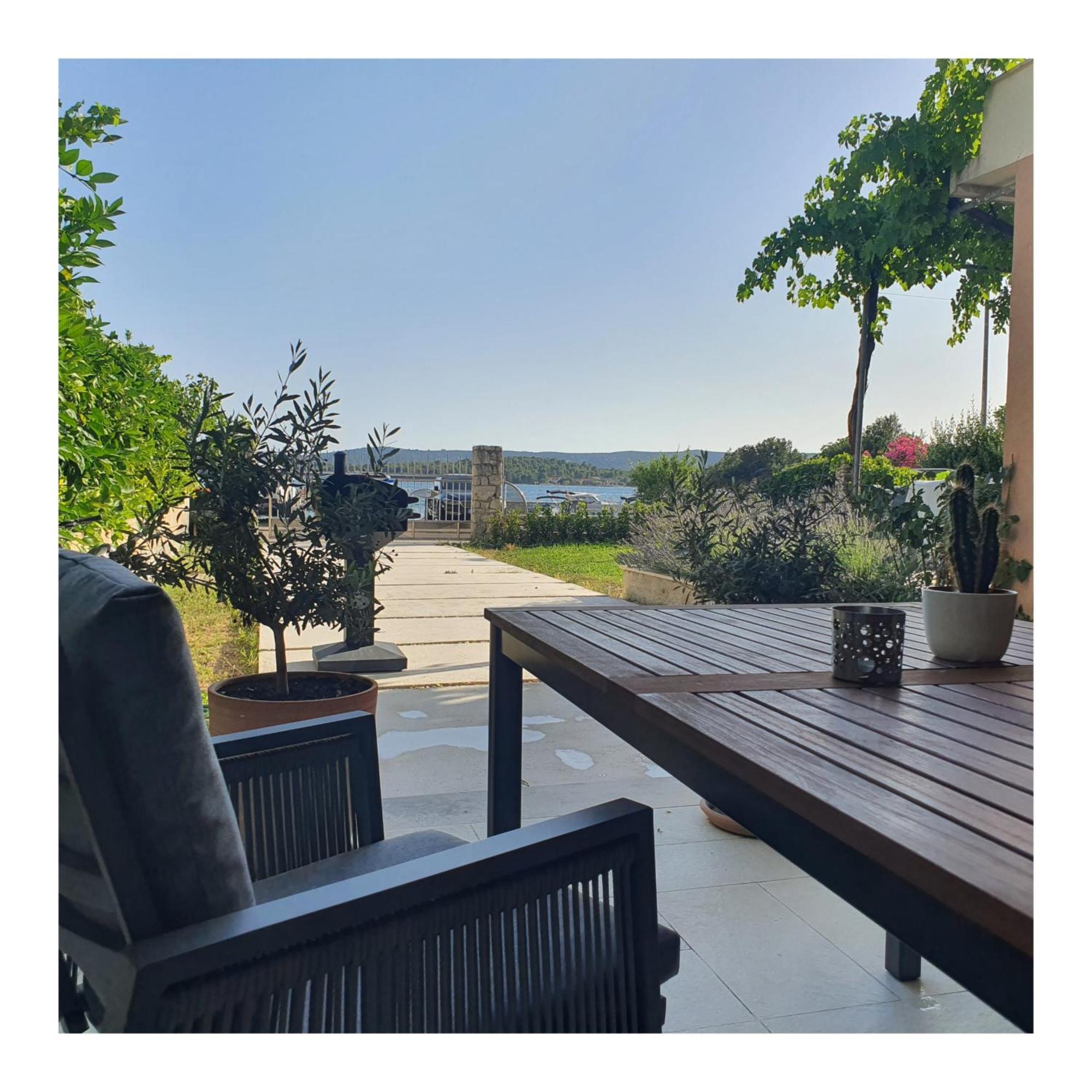 Apartments Villa Oliva Turanj Oda fotoğraf